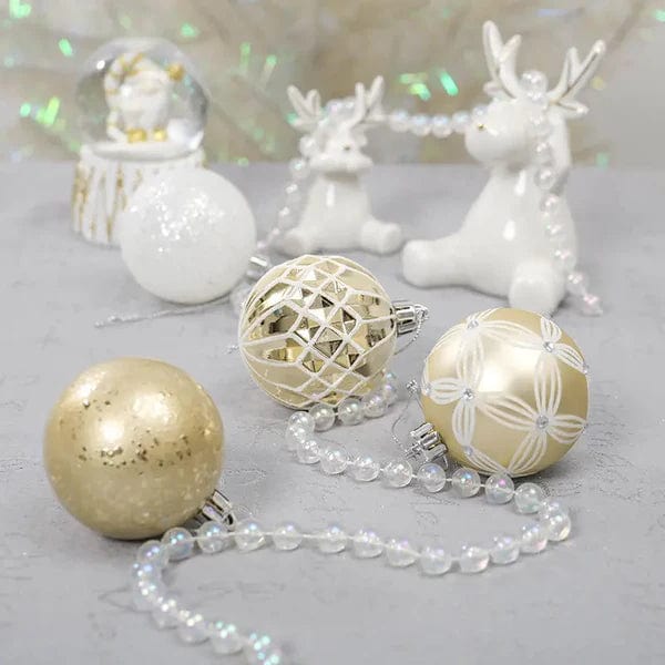 BRANDS & BEYOND Christmas Decoration 24 Piece White and Gold Christmas Ornament Set