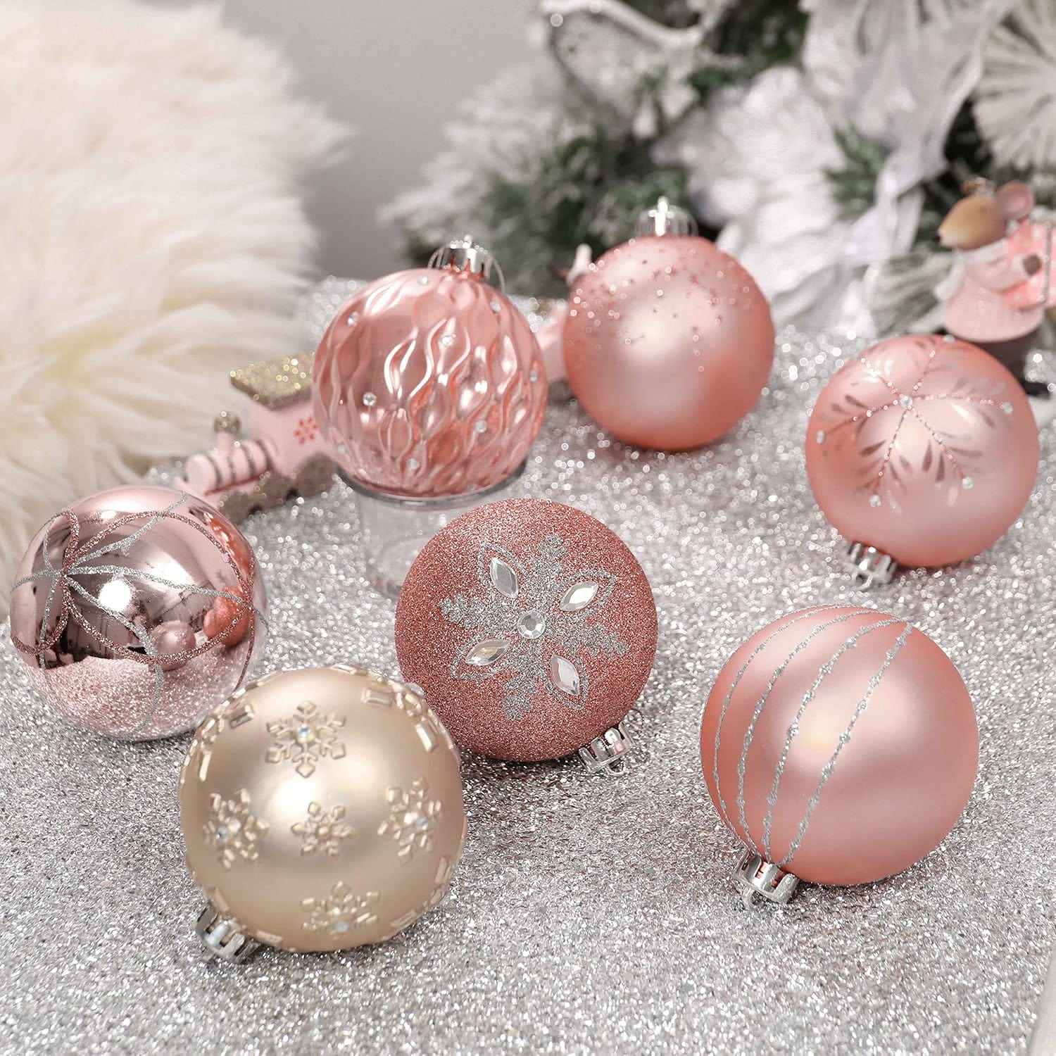 BRANDS & BEYOND Christmas Decoration Pink Christmas Tree Ornament 16 Pc