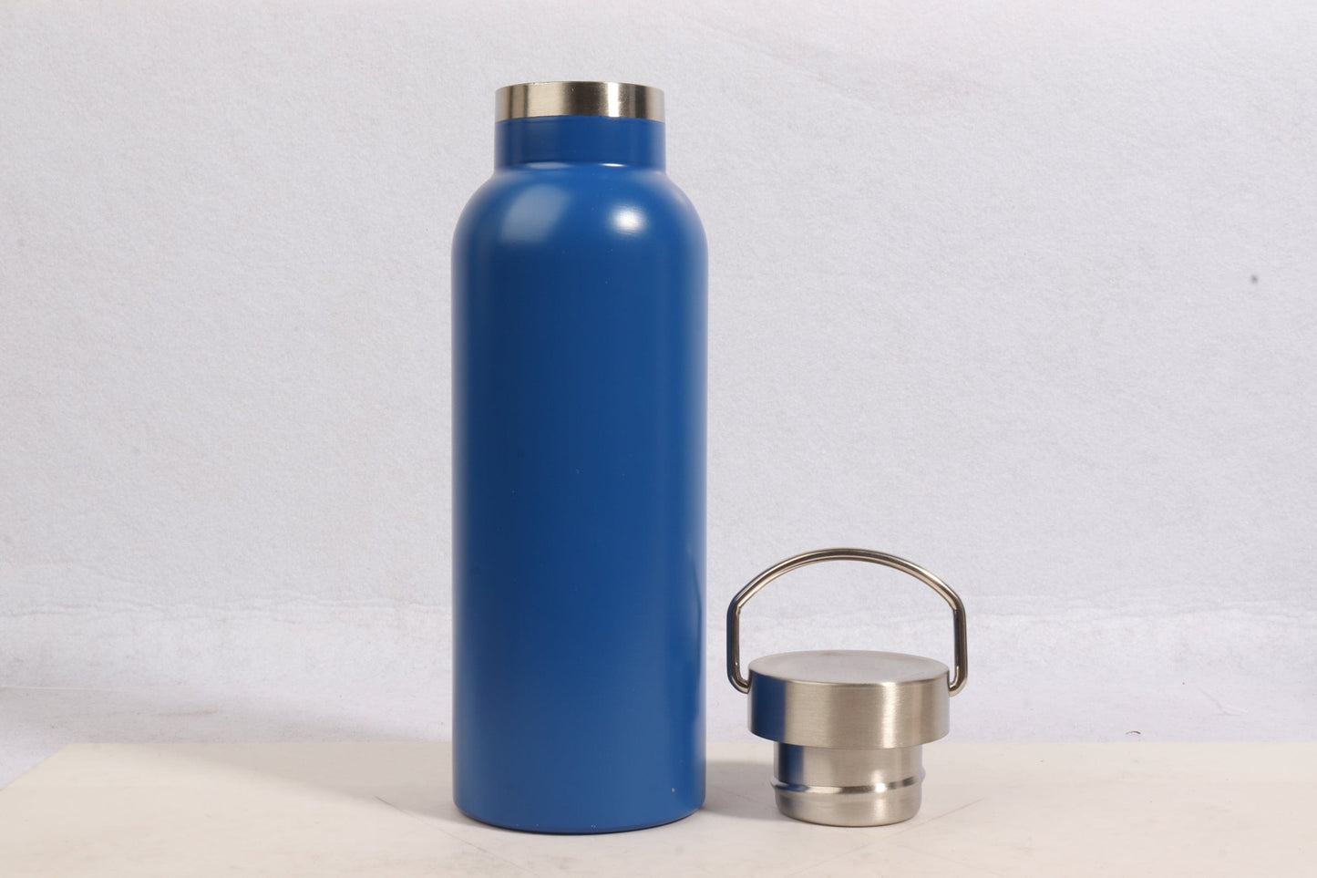 BRANDS & BEYOND Kitchenware Steel Water Bottle Double-Layer Vacuum