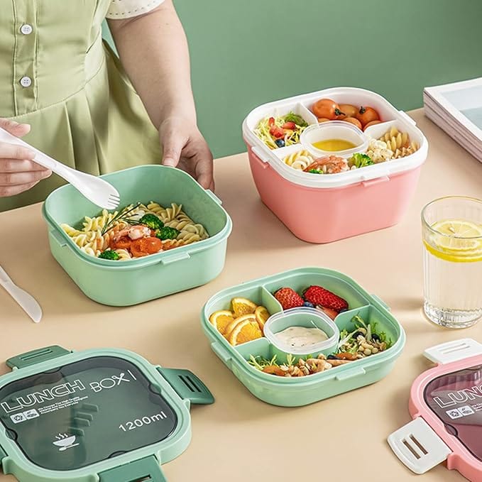 BRANDS & BEYOND School Supplies Green Microwave Safe Lunch Box