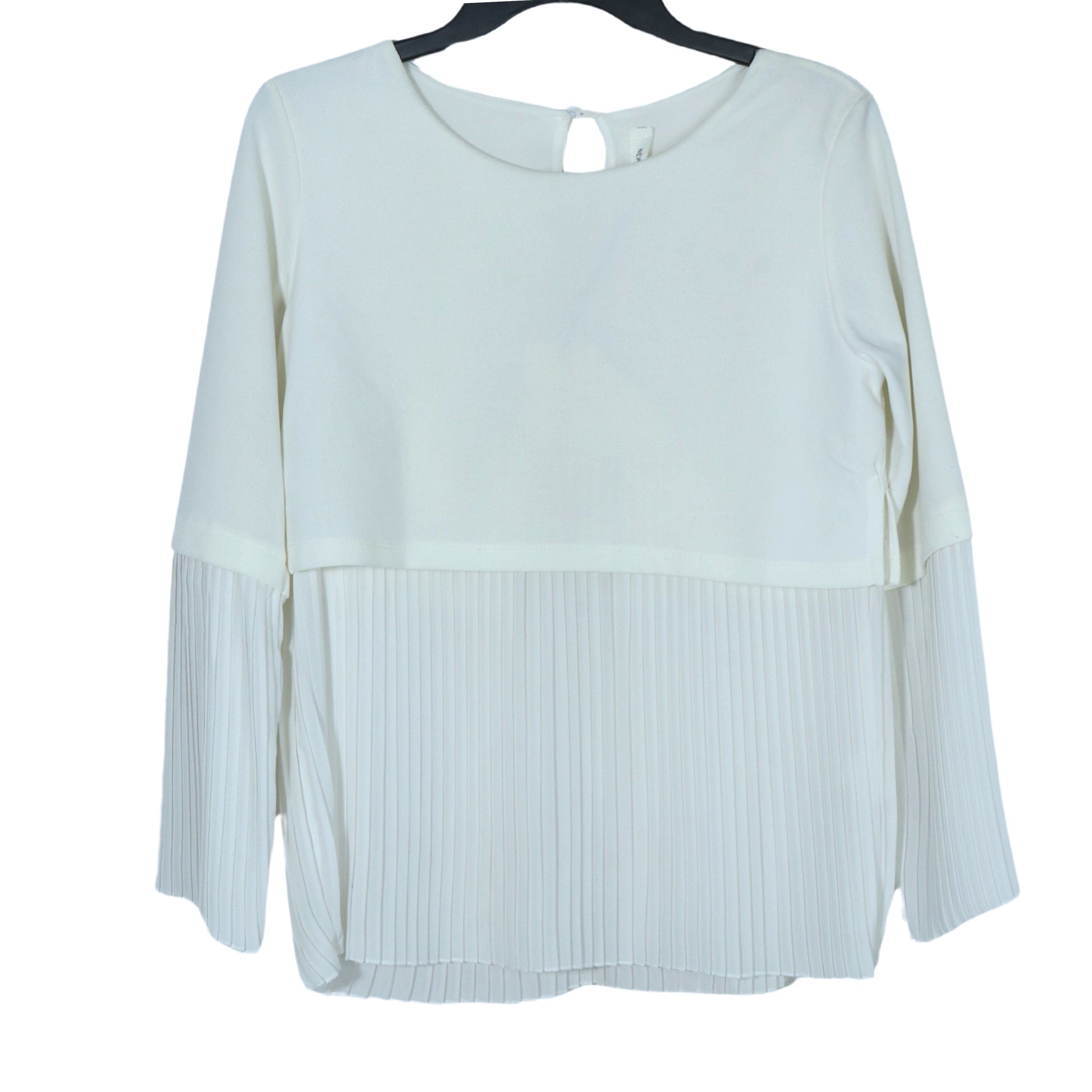 BRANDS & BEYOND Womens Tops S / White Pleated long sleeve blouse