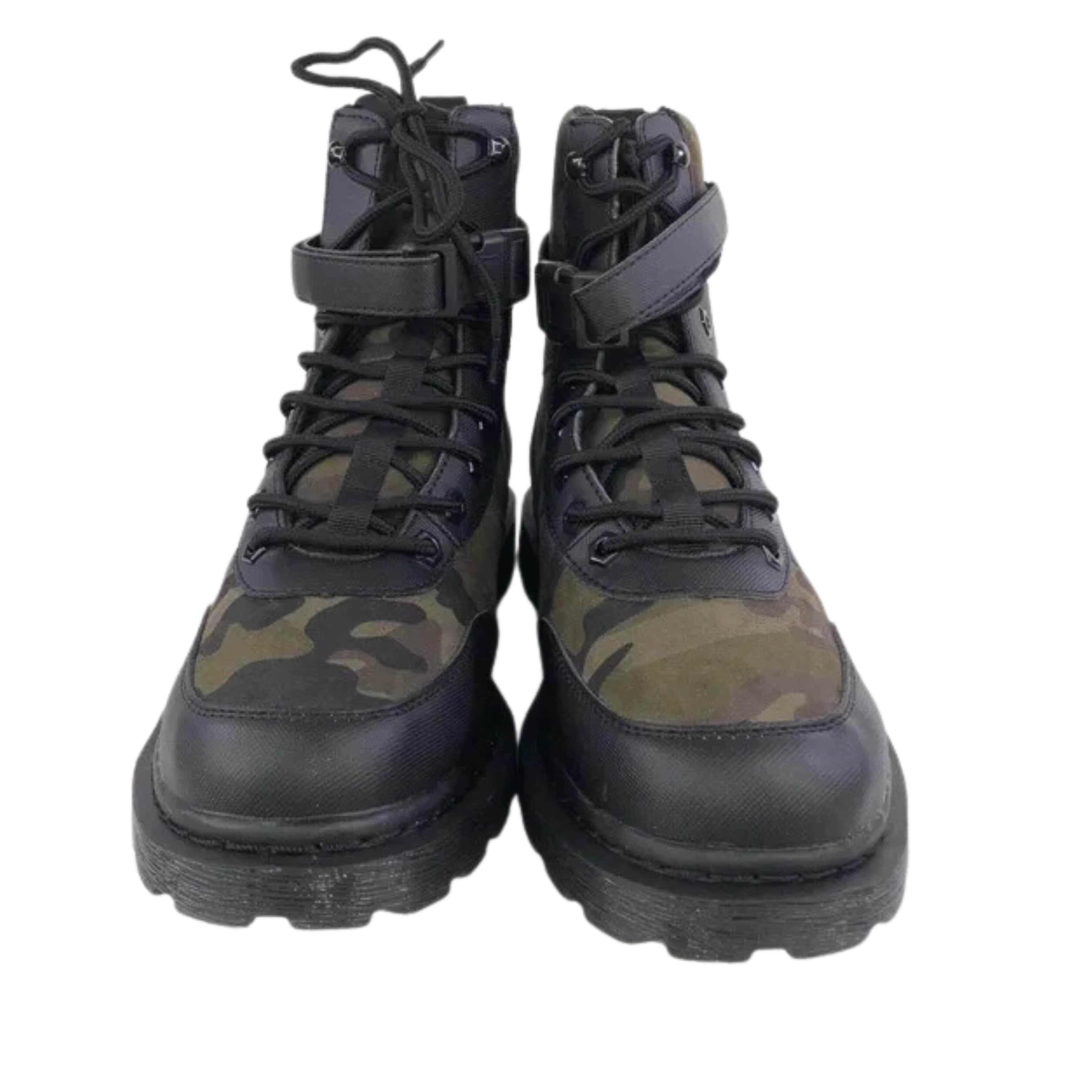 Camo lace 2024 up boots