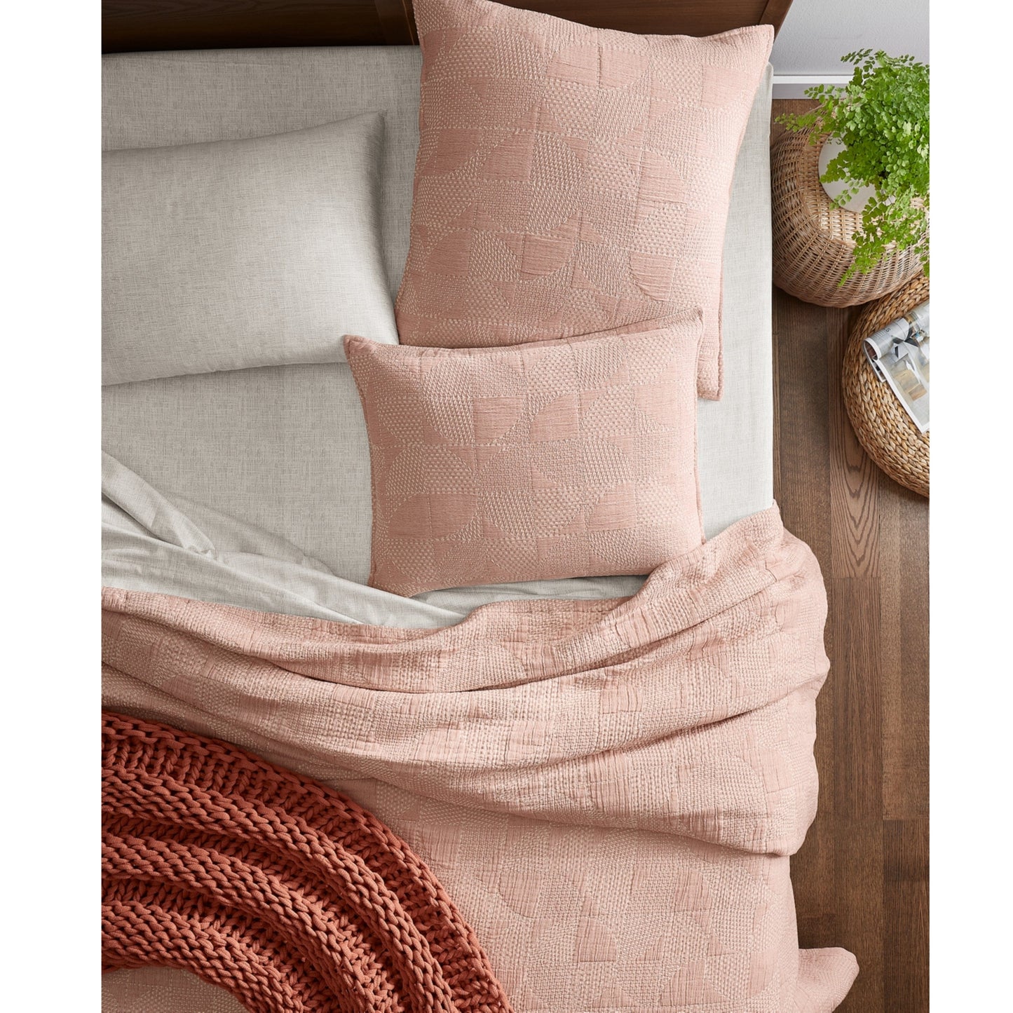 OAKE Comforter/Quilt/Duvet Full / Queen / Pink OAKE - Geo Stitch Coverlet - Full / Queen