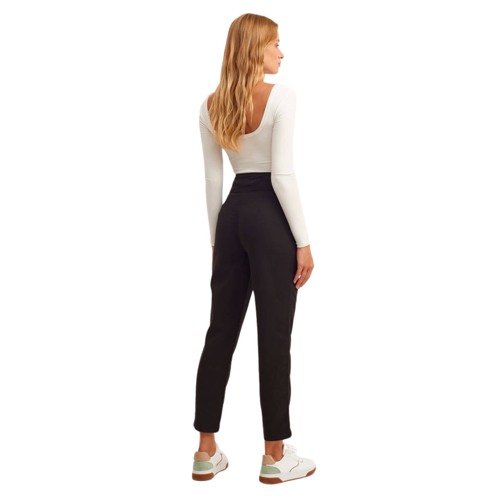 OXXO Womens Bottoms OXXO - Belt Detailed Carrot-Fit pant