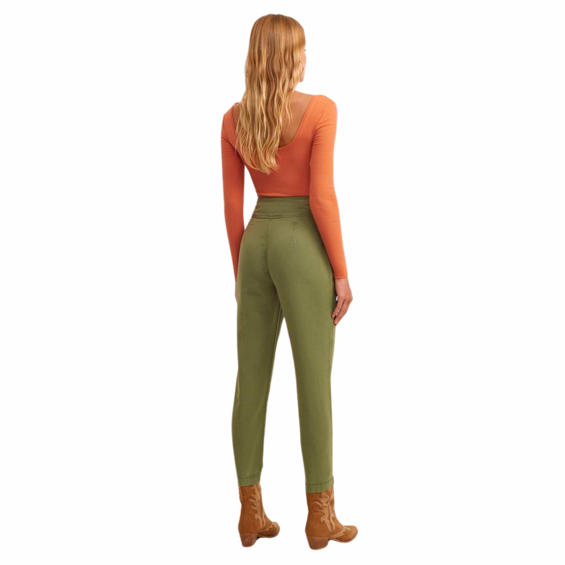 OXXO Womens Bottoms OXXO - Belt Detailed Carrot-Fit pant