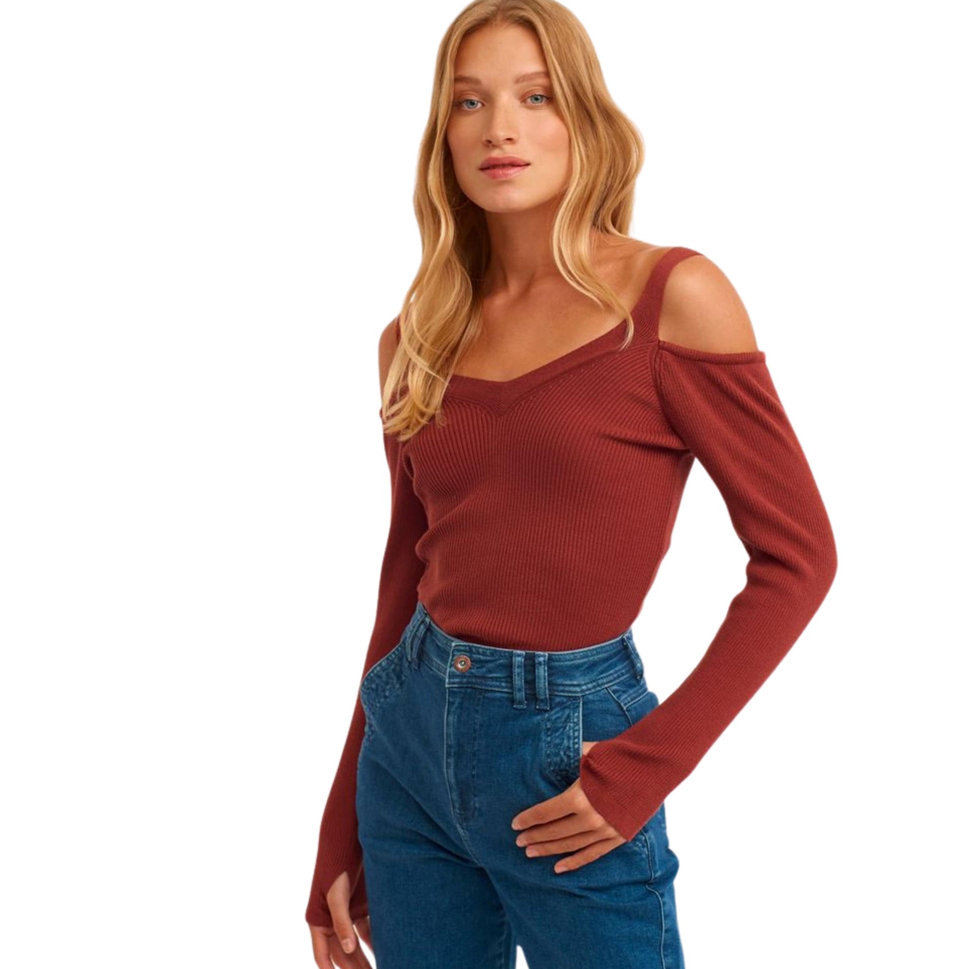 OXXO Womens Tops M / Burgundy OXXO - Cut-Out Detailed Knitwear