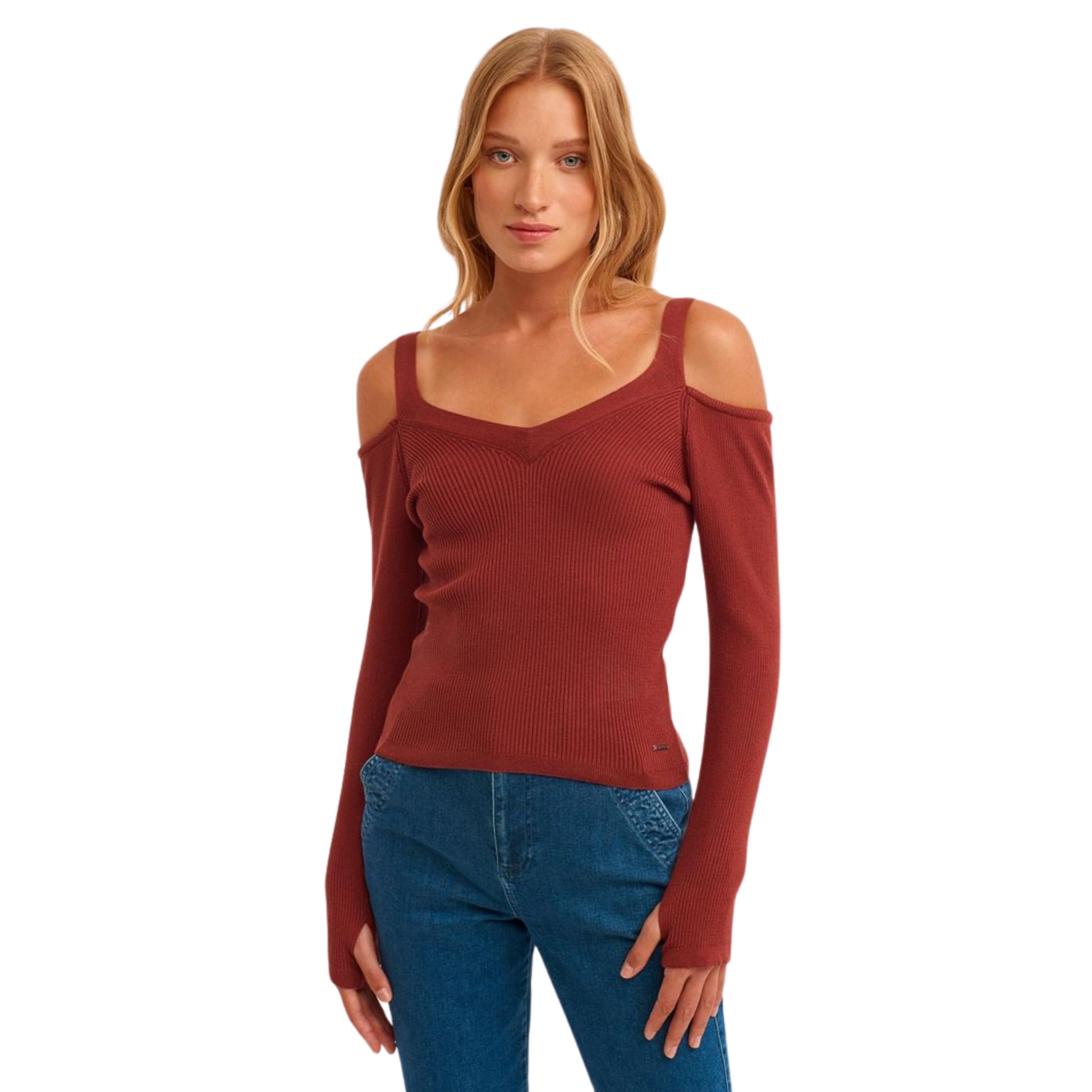 OXXO Womens Tops M / Burgundy OXXO - Cut-Out Detailed Knitwear