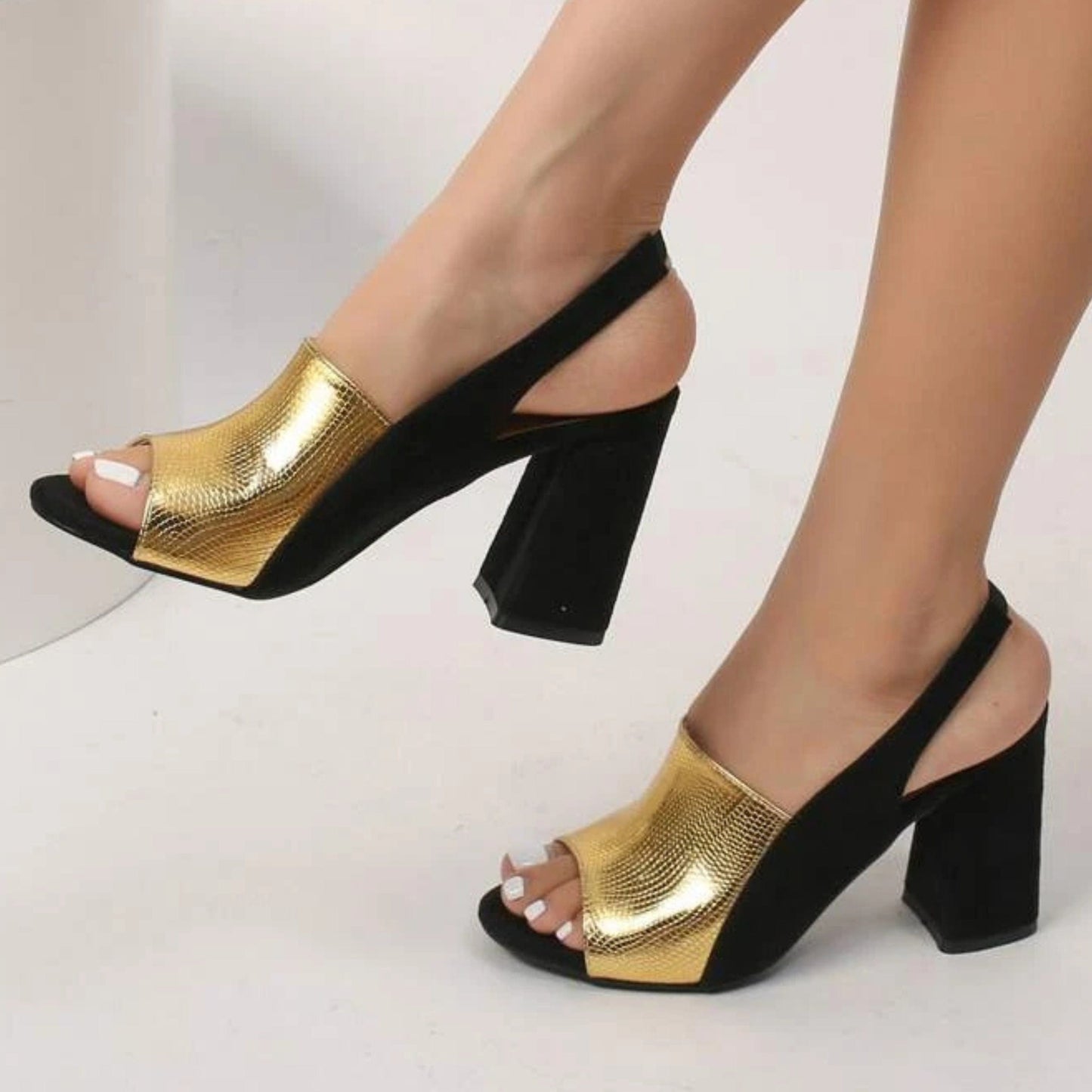 SHEIN Shein Womens Shoes 42 / Black SHEIN - Shiny Gold Detailed sandals