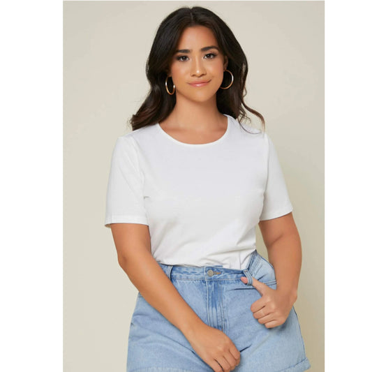 SHEIN - BASICS Plus Solid Round Neck T-shirt