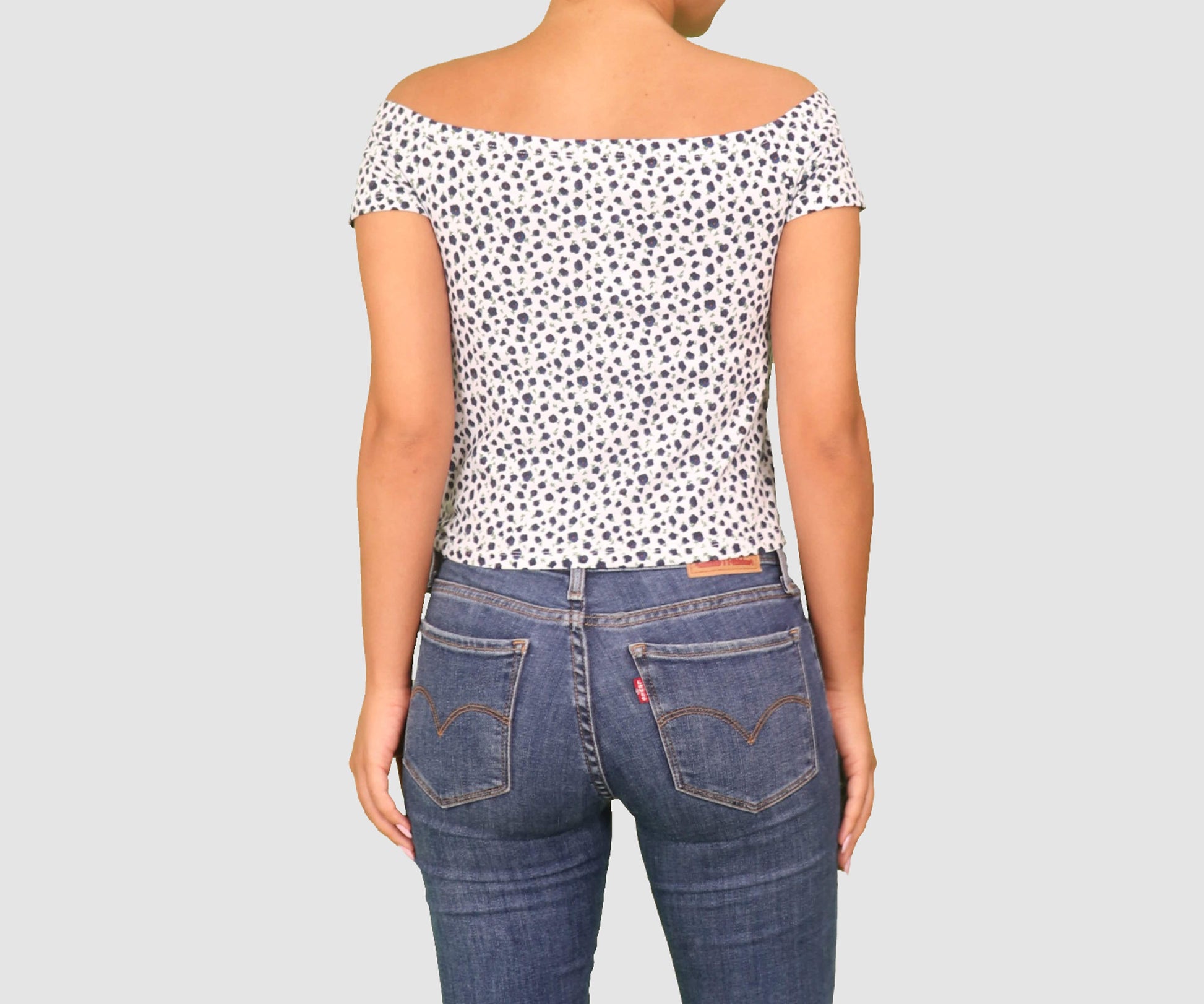 Basics By Pacsun Womens Tops Small / White/ Multi Short Sleeve Top