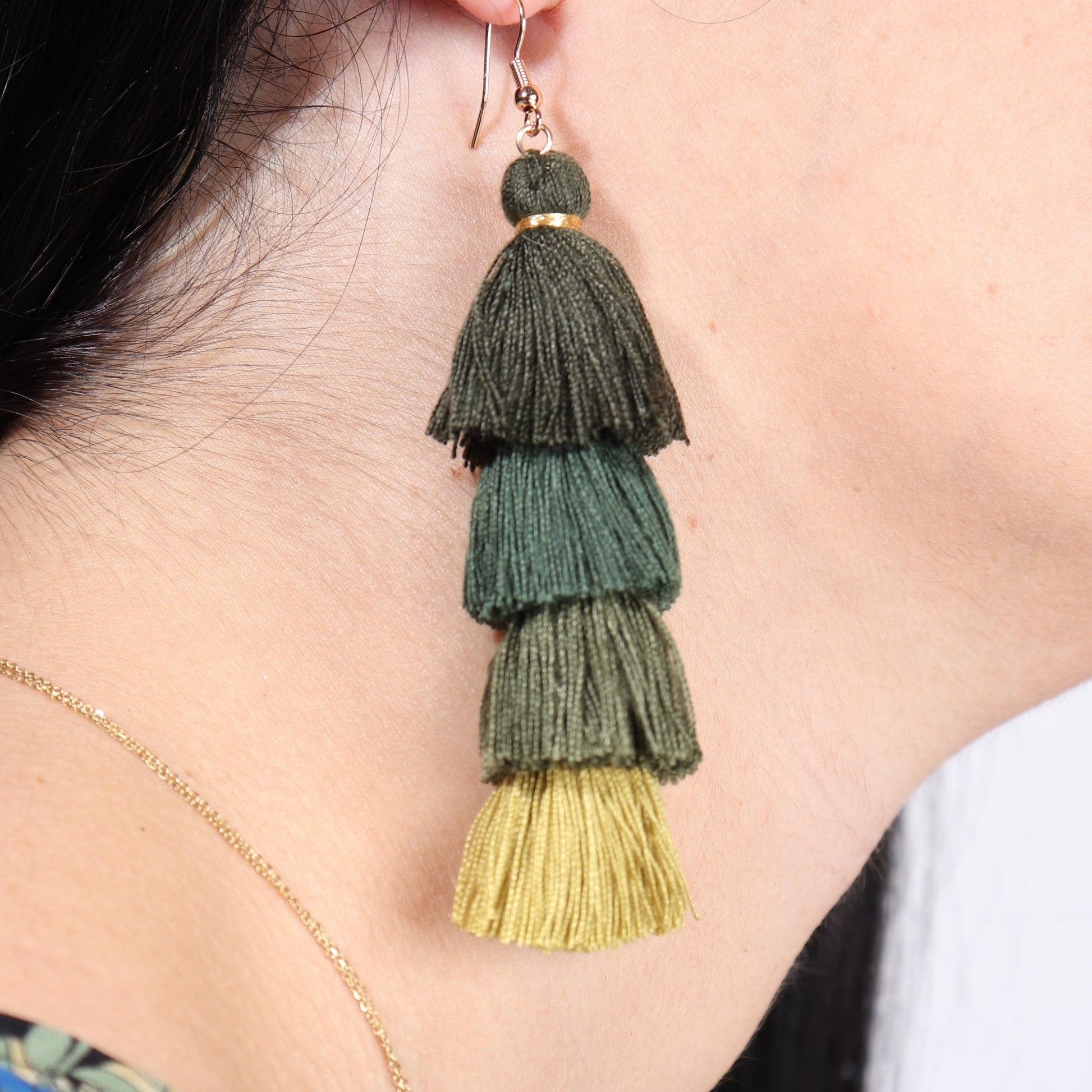 BRANDS & BEYOND Jewelry Green Fringes Earing Stylish