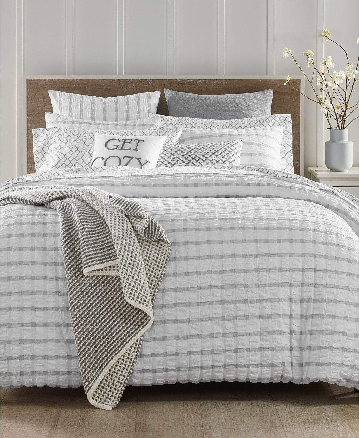 Charter Club Comforter/Quilt/Duvet King / White / Grey Damask Designs Seersucker 150 TC Comforter - 3 Pieces