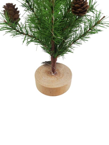 COUNT Christmas Decoration Green Lighted Mini Tree