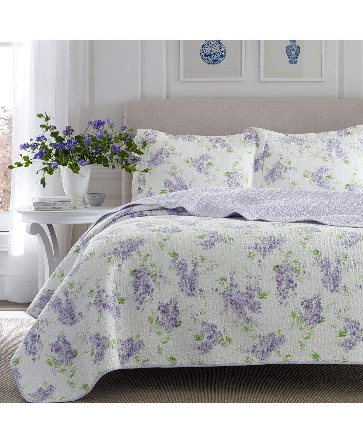Laura Ashley Comforter/Quilt/Duvet King - 264cm x 244cm / White/Purple Keighley Pastel Purple Reversible Quilt Set - 3 Pieces