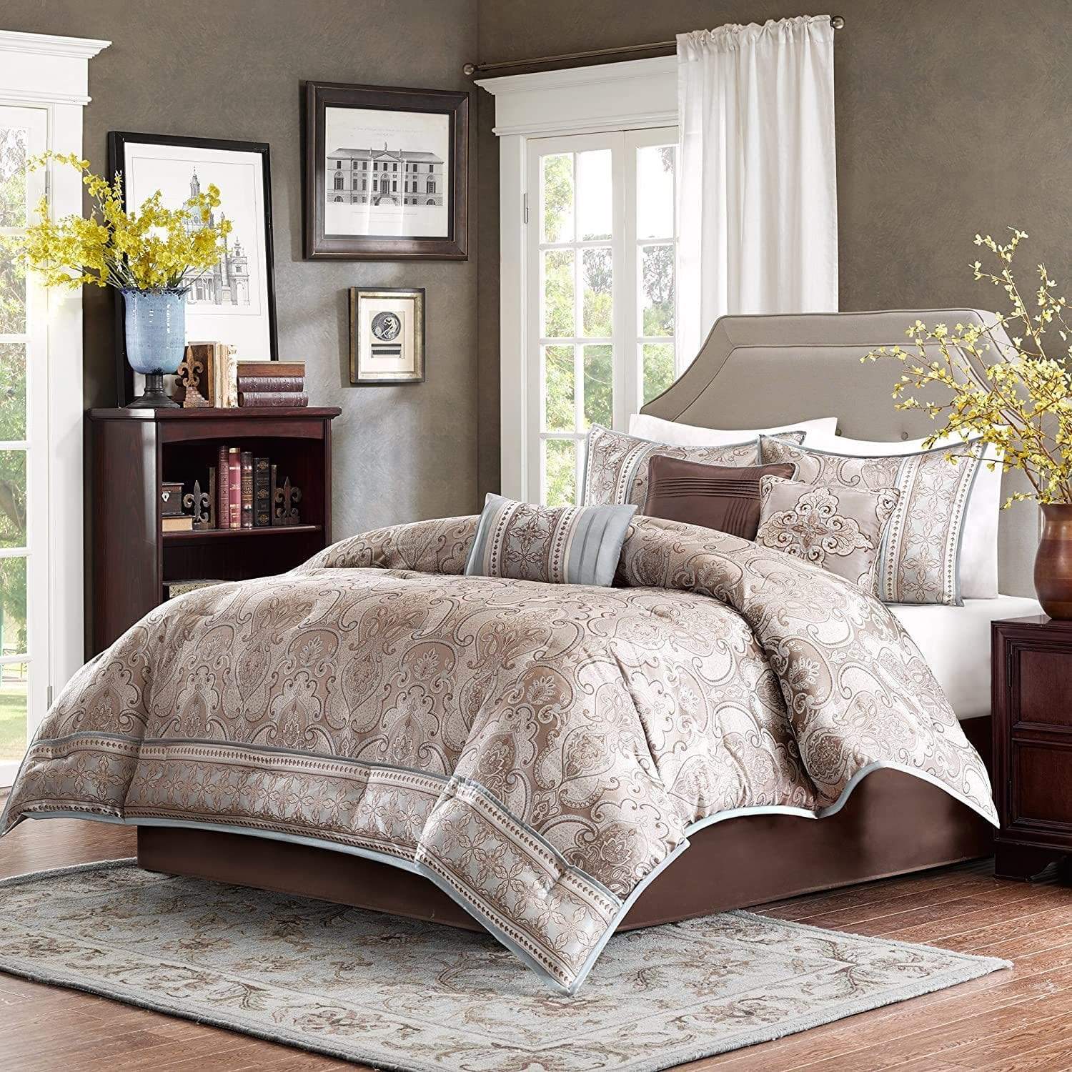Madison Park Comforter/Quilt/Duvet King / Brown Madison Park - King Medieval Comforter Set