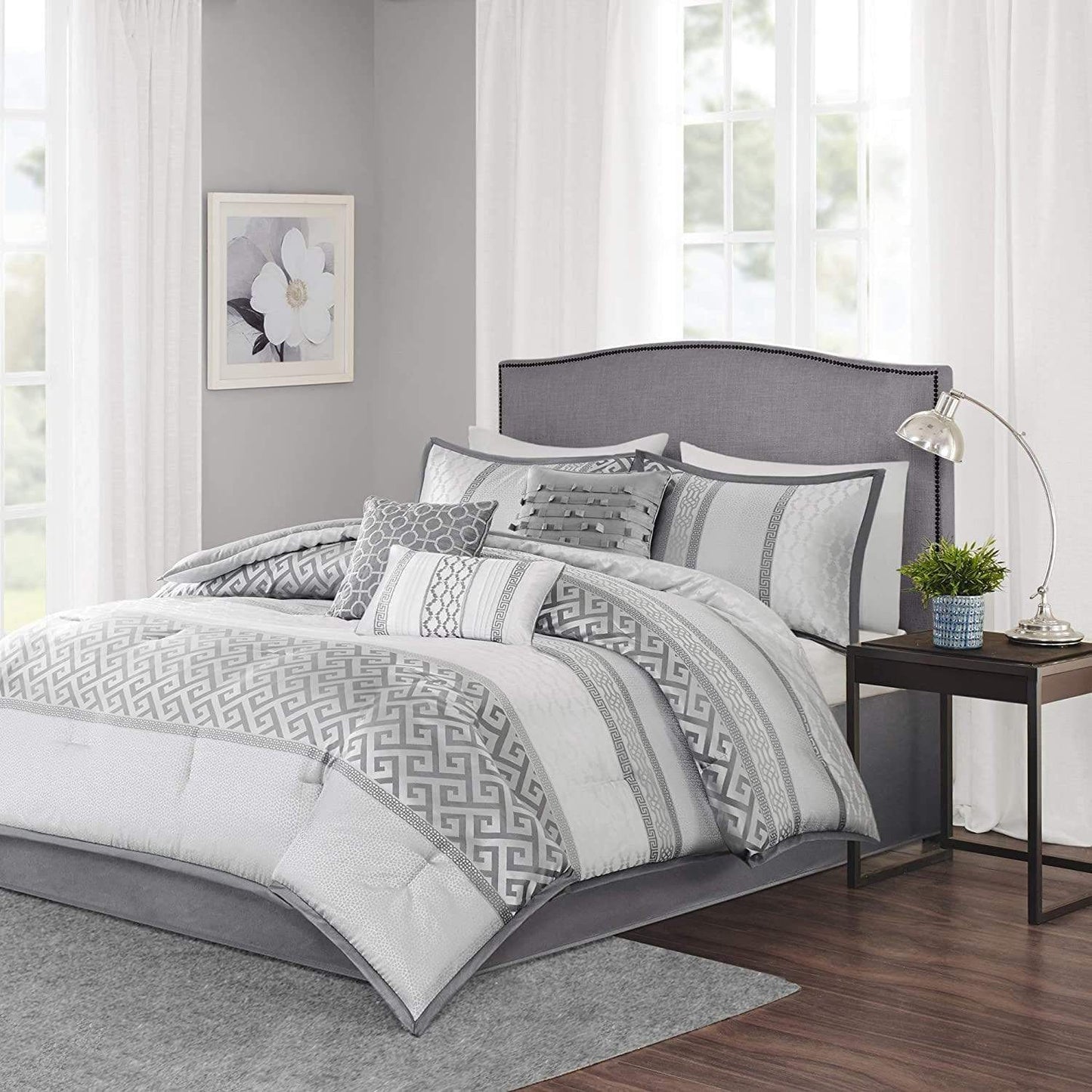 Madison Park Comforter/Quilt/Duvet King / Grey Madison Park - Strip Decorative Comforter Set