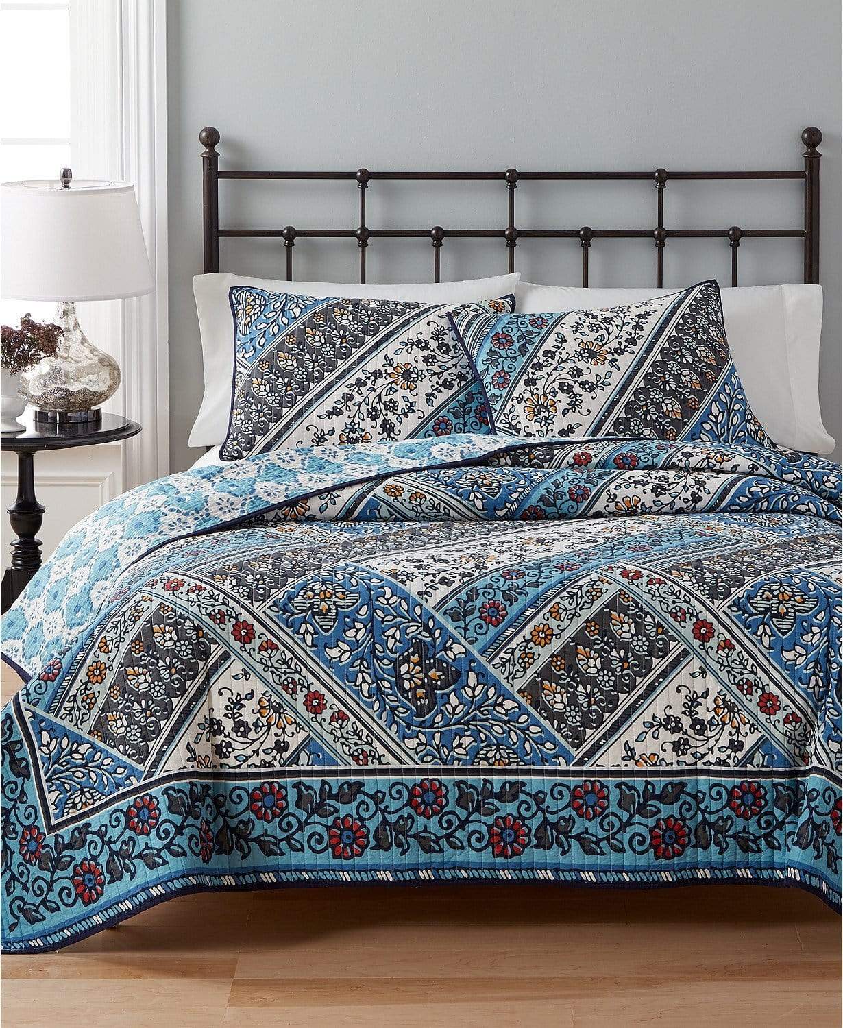 Martha Stewart Comforter/Quilt/Duvet King / Blue Martha Stewart - Printed Blue Quilt