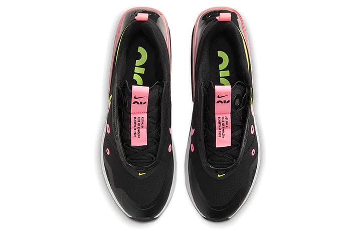 NIKE Athletic Shoes 36 / Black NIKE - Marathon Running Shoes