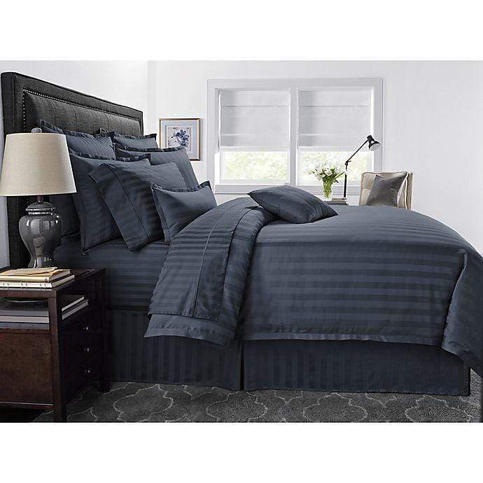 WAMSUTTA Comforter/Quilt/Duvet King - 269cm x 238cm / Navy WAMSUTTA - 500 Thread Count Reversible Comforter Set - 3 Pieces